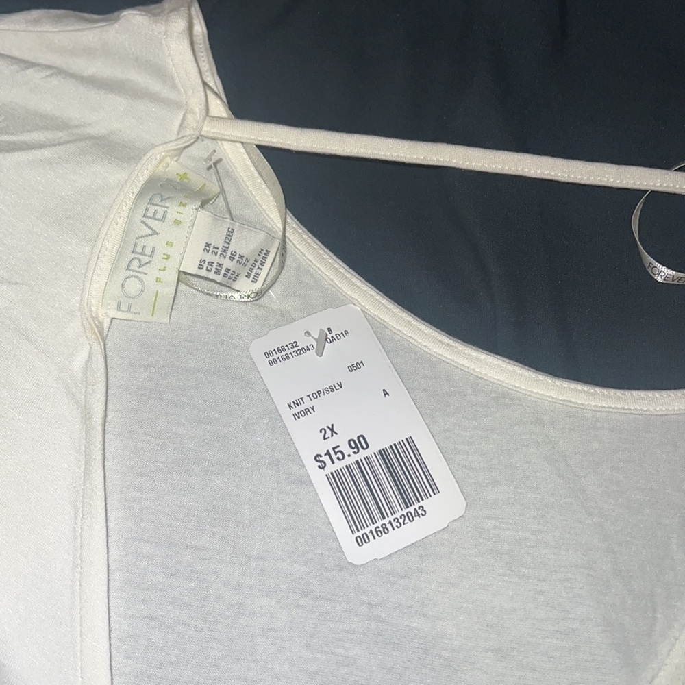 White Top - Picture 3 of 3
